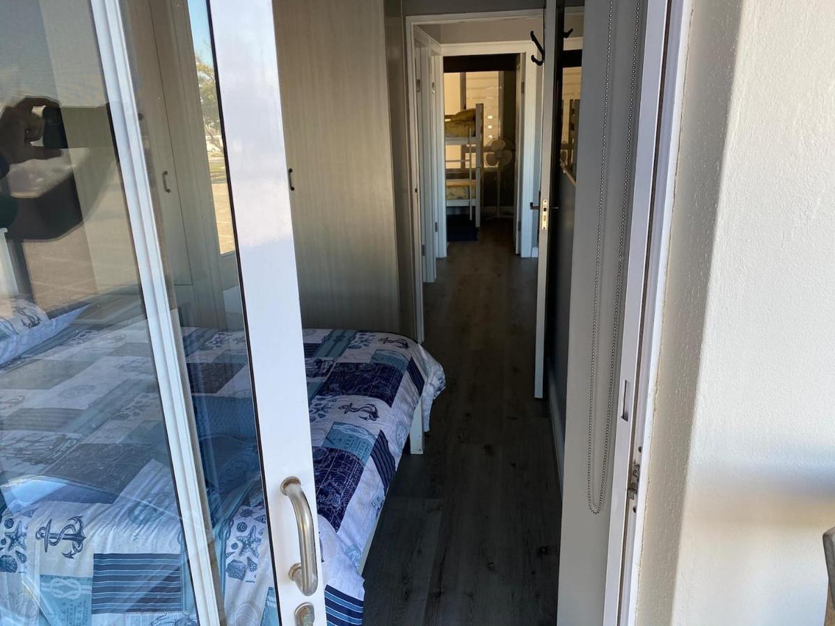 Modern Apartment Walking Distance To Main Beach Restaurants And Other Amenities Jeffreys Bay Extérieur photo