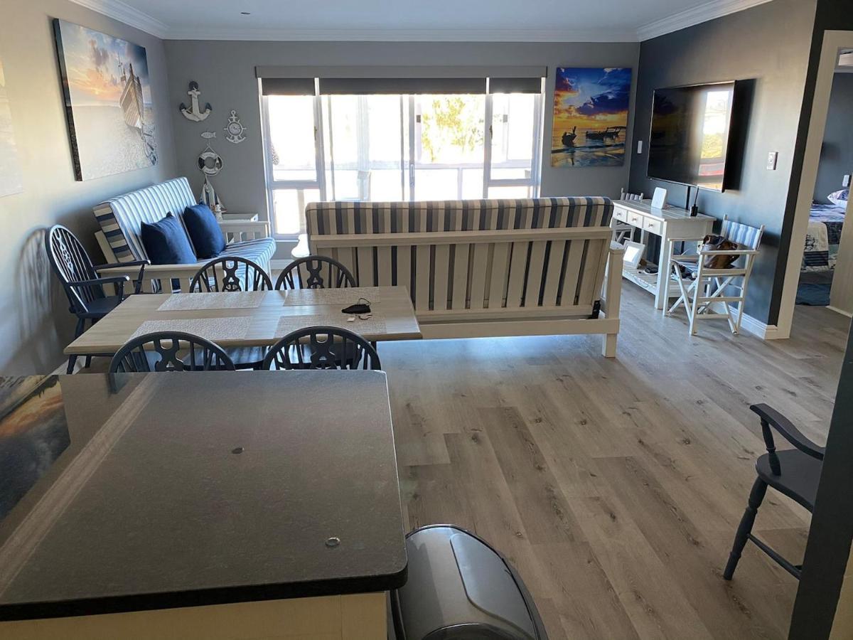 Modern Apartment Walking Distance To Main Beach Restaurants And Other Amenities Jeffreys Bay Extérieur photo