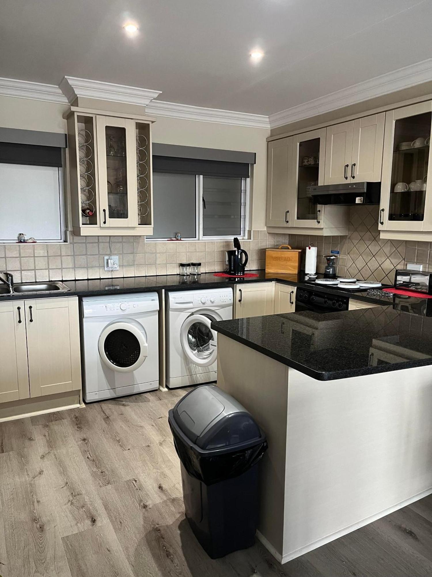 Modern Apartment Walking Distance To Main Beach Restaurants And Other Amenities Jeffreys Bay Extérieur photo